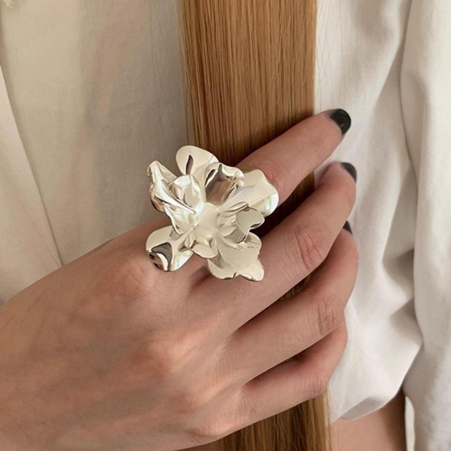 Korean multi-layer flower ring exaggerated personality eye-catching index finger ring design advanced open ring