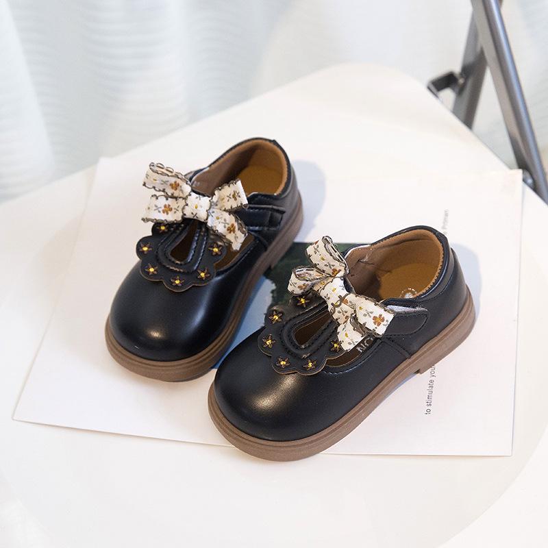 

Новая весенне-осенняя модная кружевная обувь для девочек, удобная, на мягкой подошве, кожаная 20 чёрный