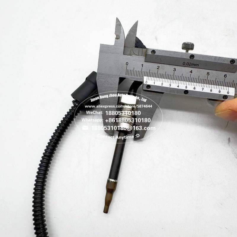 5801455940 The SCR Exhaust Temperature Sensor Is Applicable To Iveco Trucks