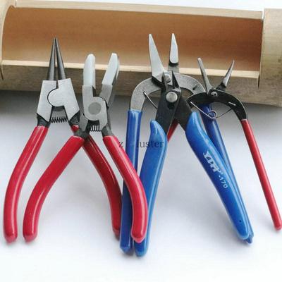 Outils de bijouterie: Pinces à anneaux brisés, à écarter et à façonner avec poignées en plastique pour accessoires DIY.