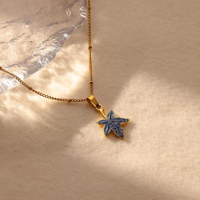 Hot-selling stainless steel small turtle pendant, starfish turtle necklace does not fade, summer beach jewelry new