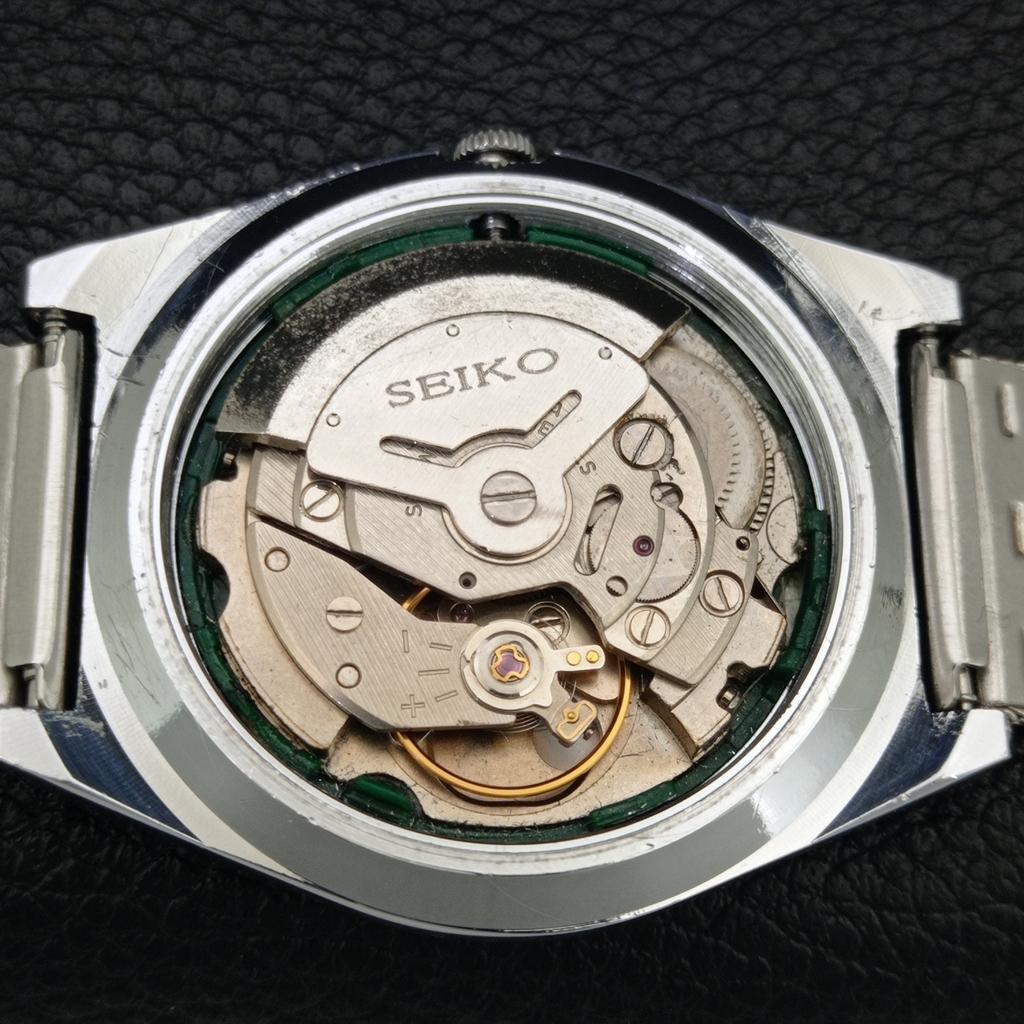 JAPAN VINTAGE REFURBISHED SEIKO 5 AUTOMATIC MENS GREEN DIAL WATCH a443856-1