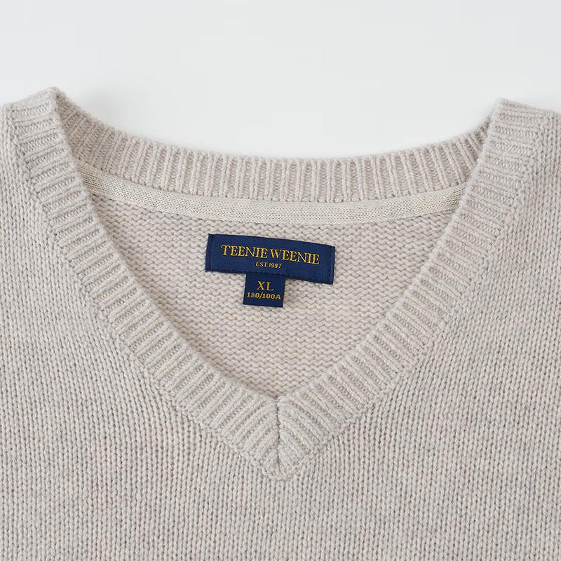 Teenie Weenie Men's V-Neck Wool Sweater