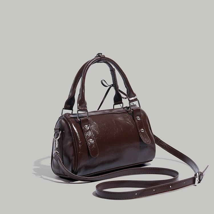 Unique and Stylish Ballet Bowling Bag 2025 Spring/Summer New Model Heart Bow Handbag Single Shoulder Crossbody Bag for Women