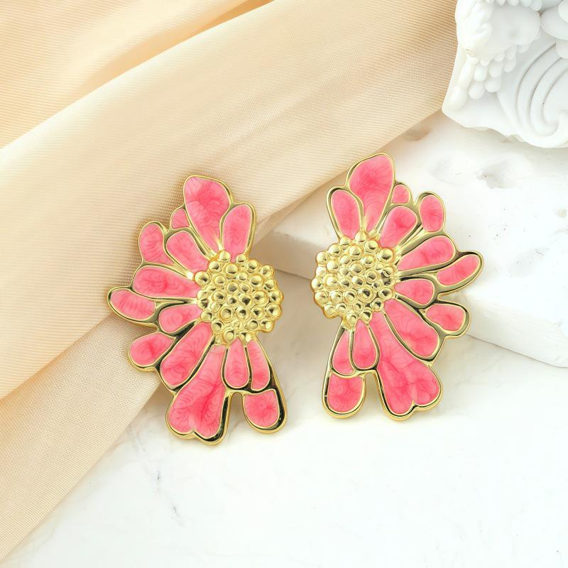 European Stainless Steel Flower Stud Earrings - High-End Design, Women's Fashion, Light Luxury, Popular Accessories