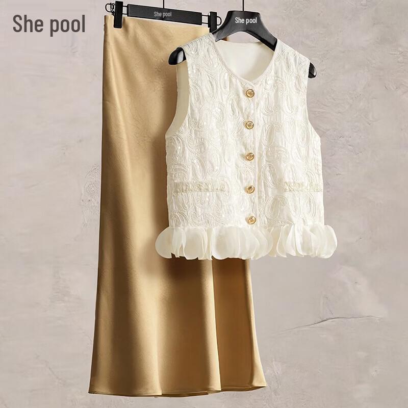 Taché 3D Petal Patchwork Sequin Embroidered Vest M