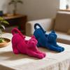 Resin Cat Figurines Cute Stretching Cat Statue Resin Flocked Cat Sculpture Simulation Cat Pet Model Cat Figurines Ornament