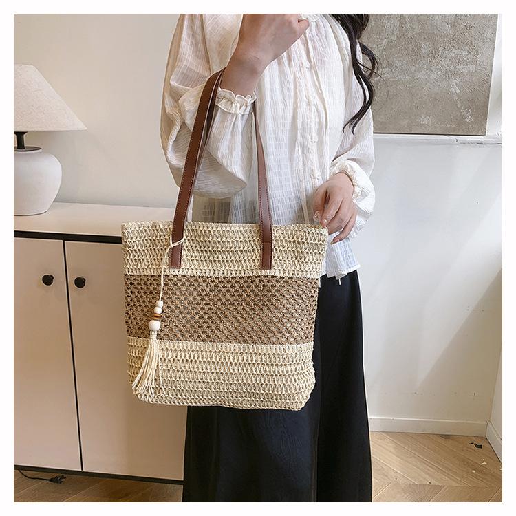 Handwoven Straw Tote Bag for Women Summer Beach Vacation Style Picnic Handbag CLE