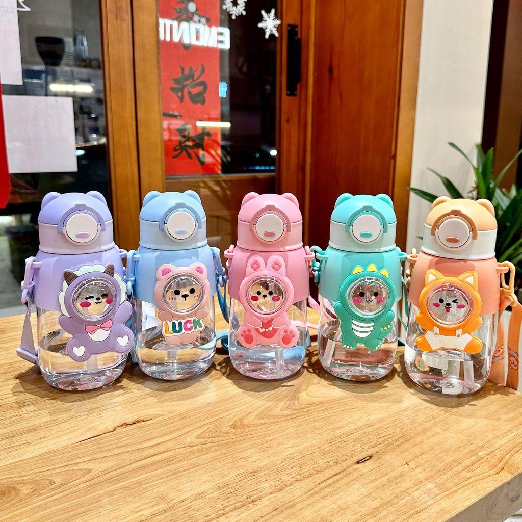 Plastic Kids Water Bottle With Straw And Cartoon Design For School And Travel