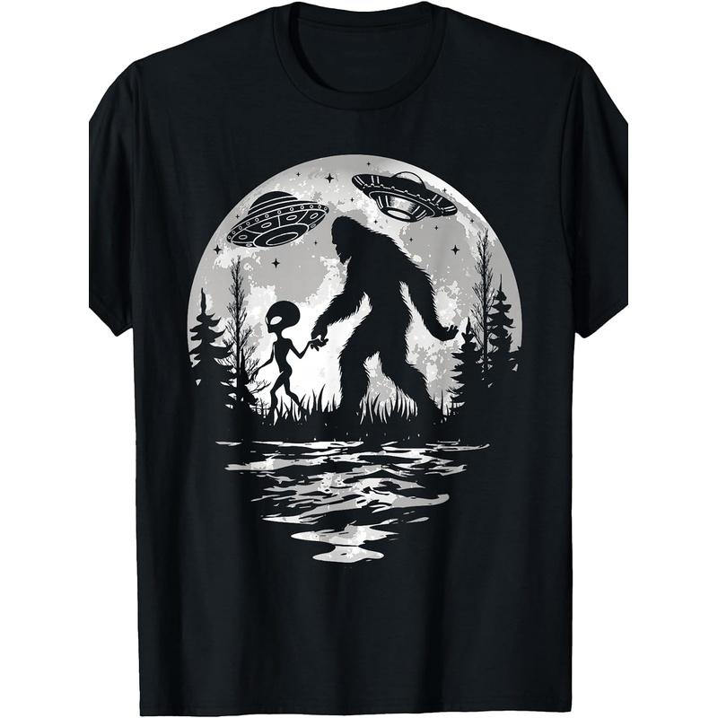 Alien Bigfoot Moon Sasquatch UFO Extraterrestrial Men Women T-Shirt