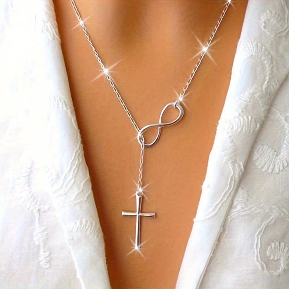 1 Pièce de Collier Croix Nombre Chanceux 8, Collier Court Simple et de Niche, Bijou Polyvalent Pour le Quotidien Décontracté