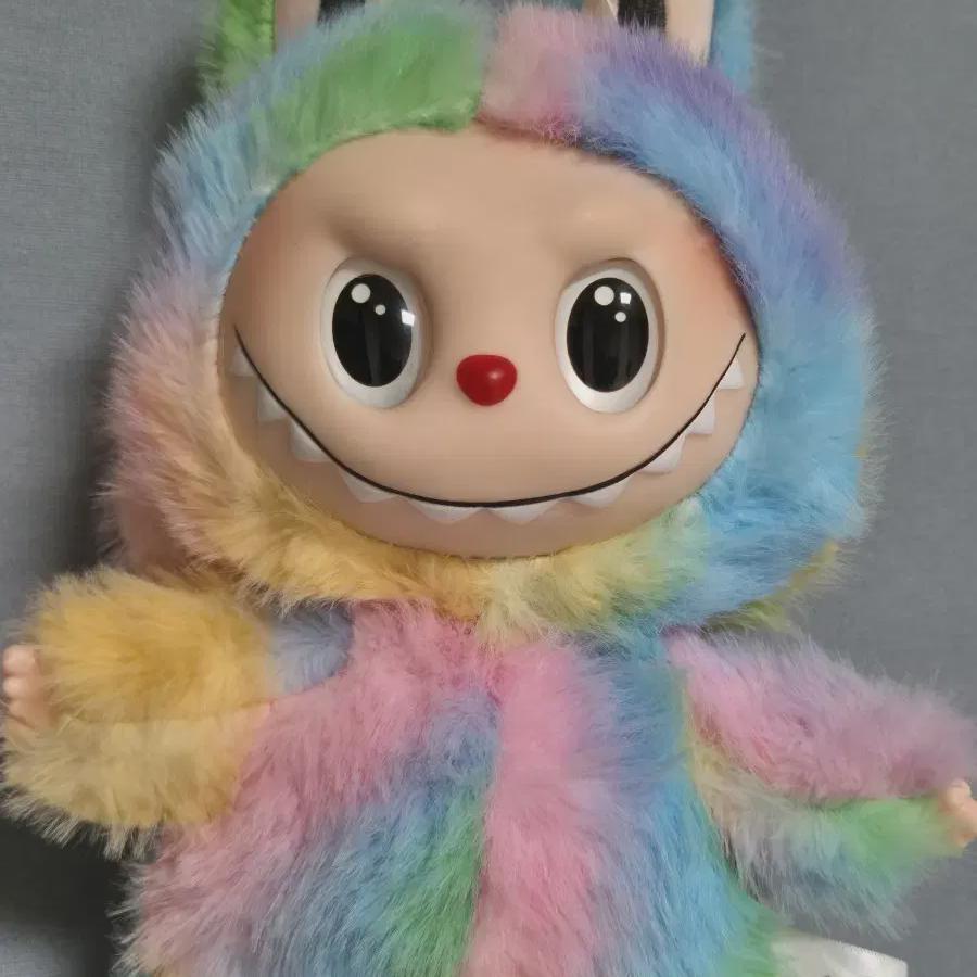 

Кукла-монстр Labubu Радуга