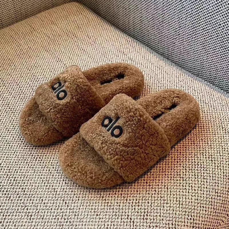 thick-soled lamb wool slippers women's outer wear women's shoes new autumn and winter versatile fashion one-word plush cotton slippers