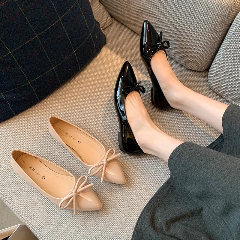 168836 Korean Versatile Shallow Mouth Single Shoes 2026 New Bow Pointed Flat Shoes Widened Large Size Women's Shoes