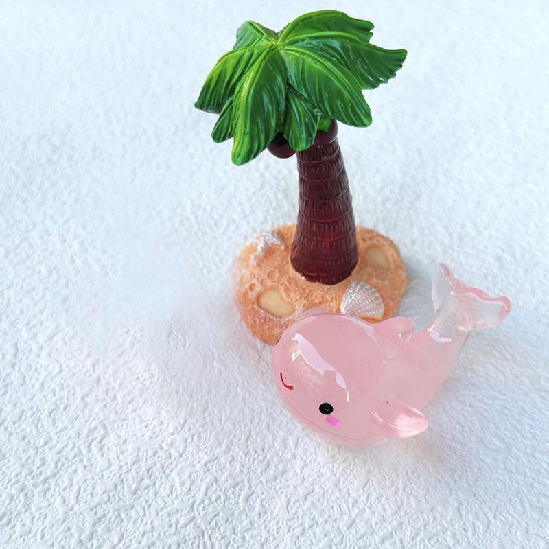 1Pc Mini Luminous Whale Home Decor Landscaping Resin Crafts Glowing Whale Garden Fish Tank Miniatures Ornaments Decoration