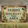 Jardin Féerique Enchanté Panneau Métallique Vintage Art Mural Fantaisiste avec Papillons Fleurs Décor en Fer Rustique pour Fantaisie Magi