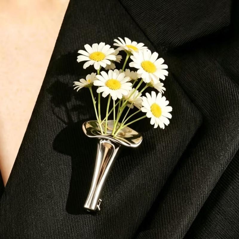 Decorative Flower Holder Brooch Pin for Jackets and Scarves, Alloy Garment Accent for Party Outfits and Daily Style