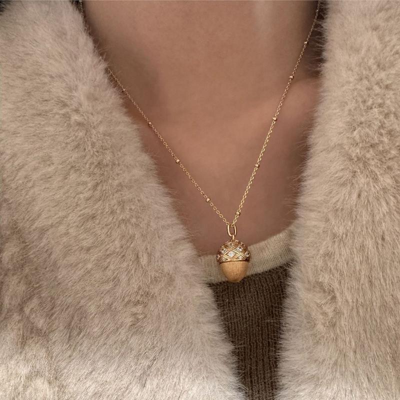 Light luxury charms wire drawing craft necklaces high-end fashion crystal vintage texture pinecone pendant collar chain jewelry