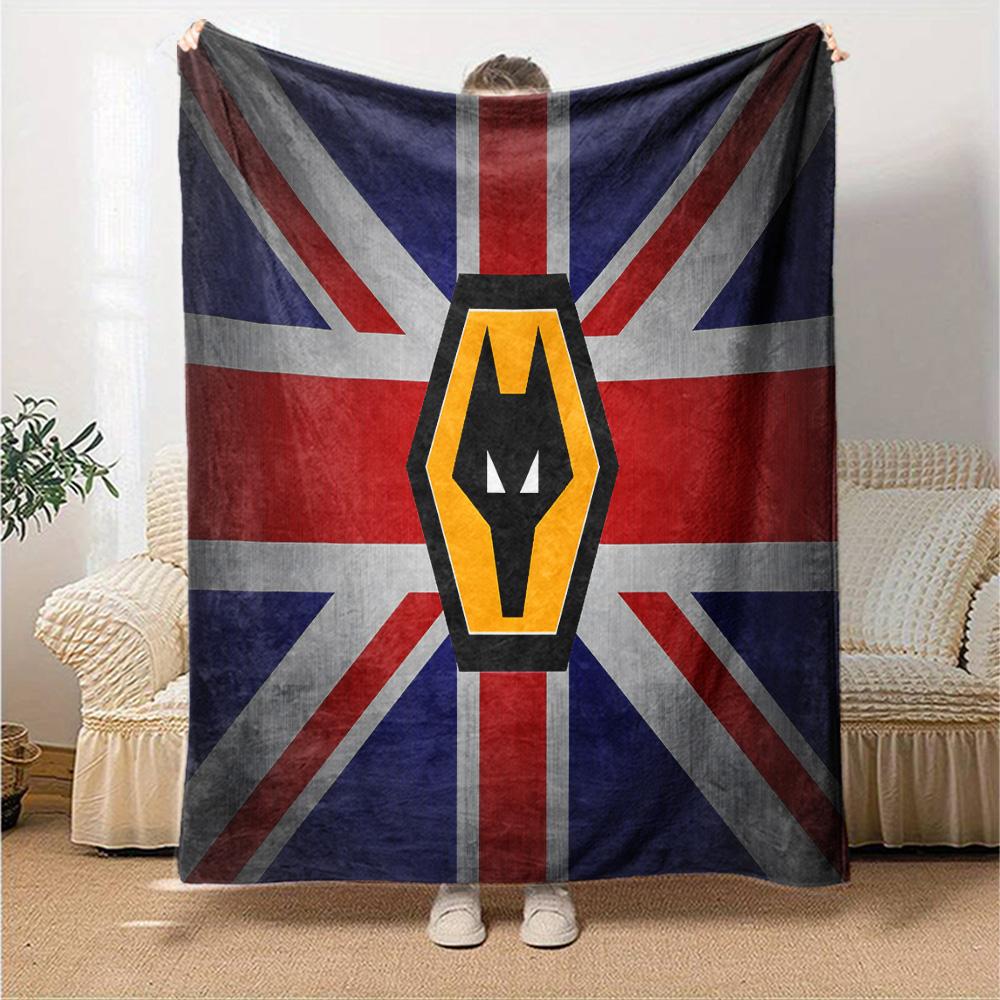 Flaming Wolves Emblem Wanderers Flannel Blanket, Soft Polyester, Modern Design, All-Season for Camping, Travel, Gifts for holidays or birthdays