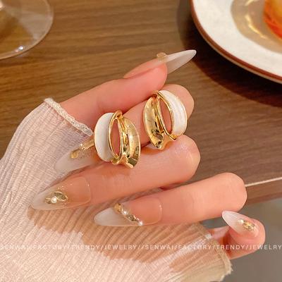 Year White Curved Texture Earrings Femininity Drip Glaze Personalized Stud Earrings Retro Earrings