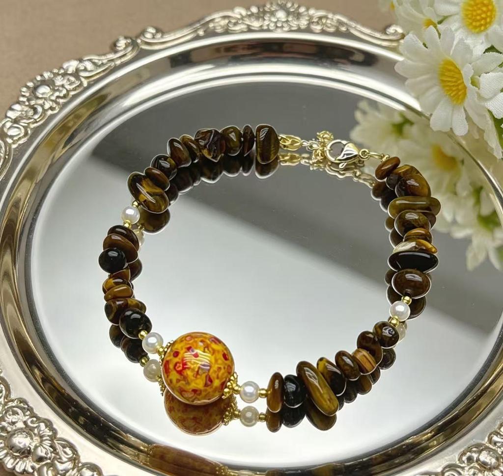 Natural Crystal Crushed Stone Bracelet - Luxurious, High-End, and Elegant Jewelry Piece