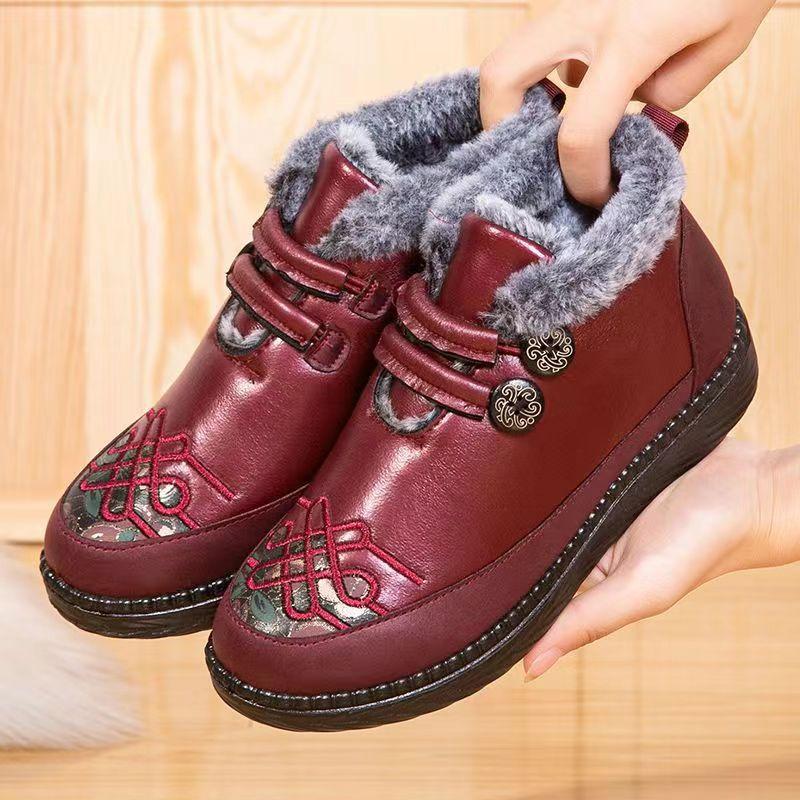 

Winter new cloth shoes women s cotton shoes warm and velvet one-pedal medium tube shoes fashionable snow boots 41
