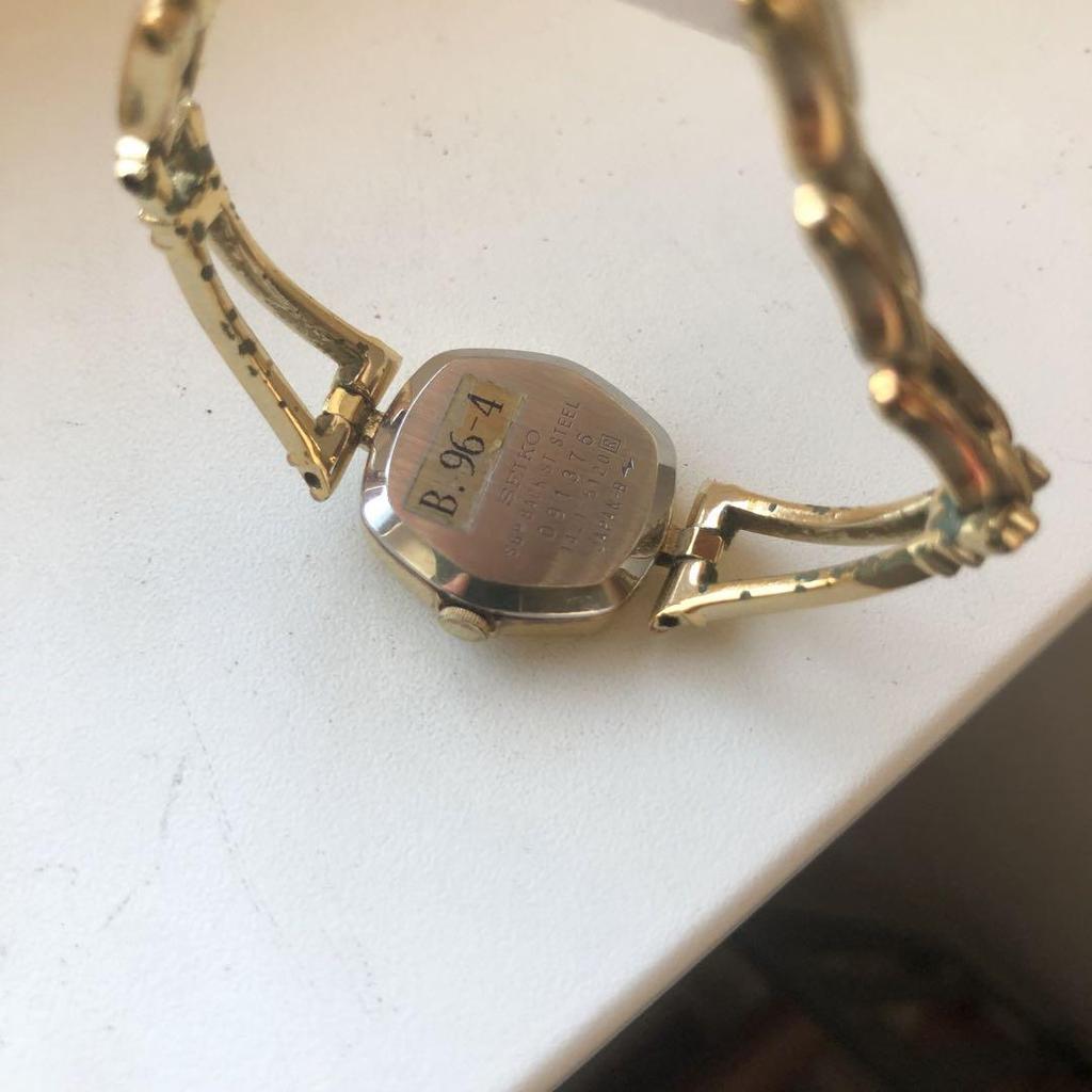 [USED] SEIKO Quartz Wristwatch, Gold, Octagonal, Working Condition