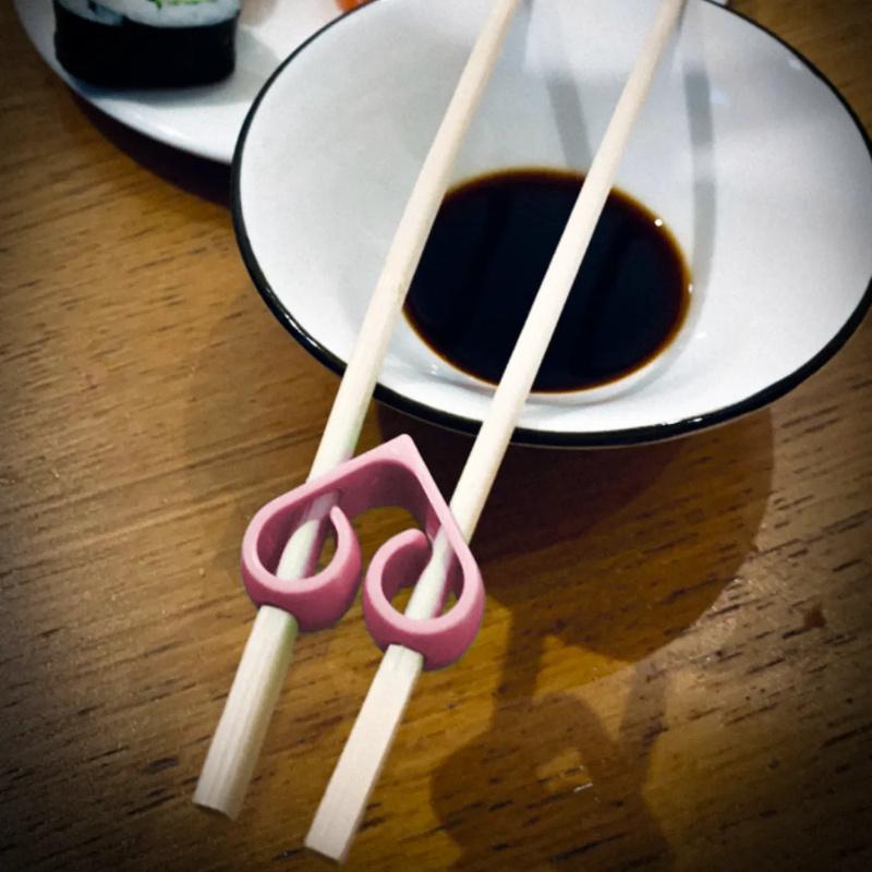 2 ks Pomůcky na hůlky, Snadné nabírání jídla pro čínské/japonské sushi stolování - Lehké tréninkové doplňky pro začátečníky