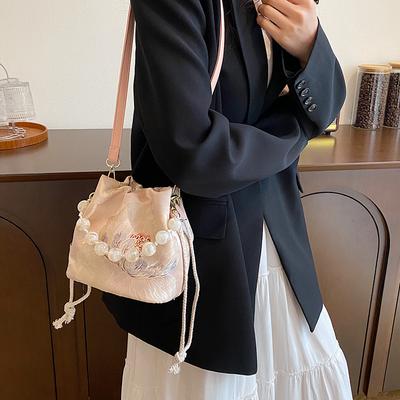 2025 Casual Butterfly Embroidery Spring and Summer Fashion High-end Sense Beaded Bag Versatile Bucket Bag