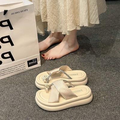 Wunderschöne Hausschuhe Damen Oberbekleidung Sommer 2025 neu Französische Kamelie Dicksohl Zehenbedeckt Kühle Hausschuhe Weichsohle Strandschuhe