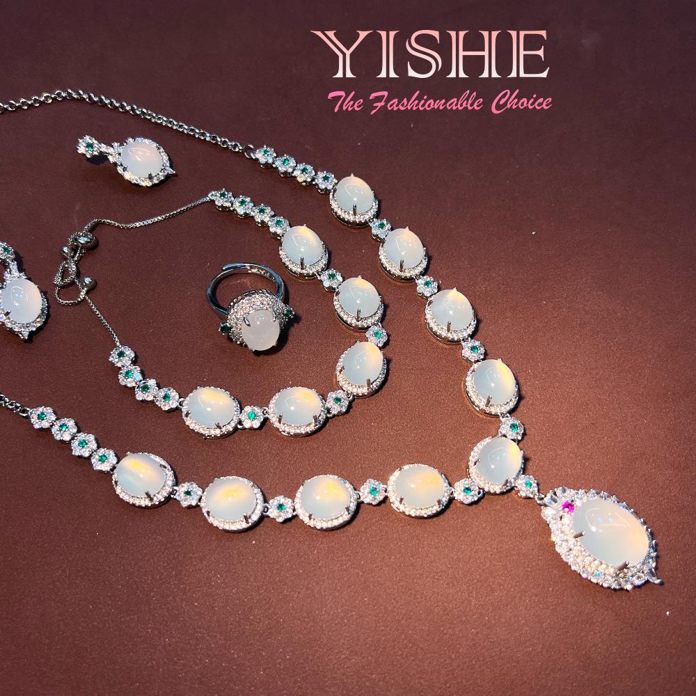 Juego de Joyería Vintage Chino de Calcedonia Zafiro: Colección de Lujo de Cuatro Piezas de Plata Chapada en Cobre