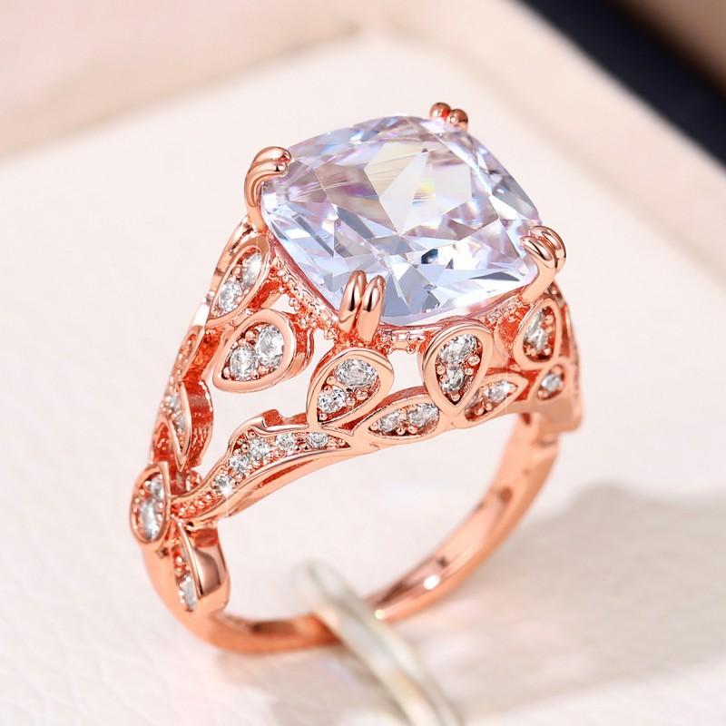 Huitan Kreatives Hohlmuster Wunderschöne Zirkonia-Ringe für Damen Roségoldfarbe/Silberfarbe Hochzeitsfeier Trendiger Schmuck