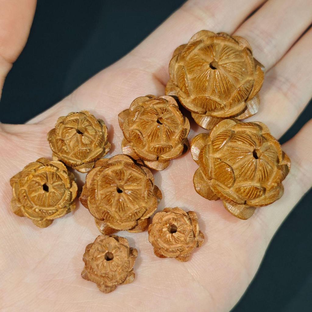 Pfirsichholz Lotus geschnitzte Schmuckperlen - Handgefertigtes vierlagiges Holzhandwerk Zubehör