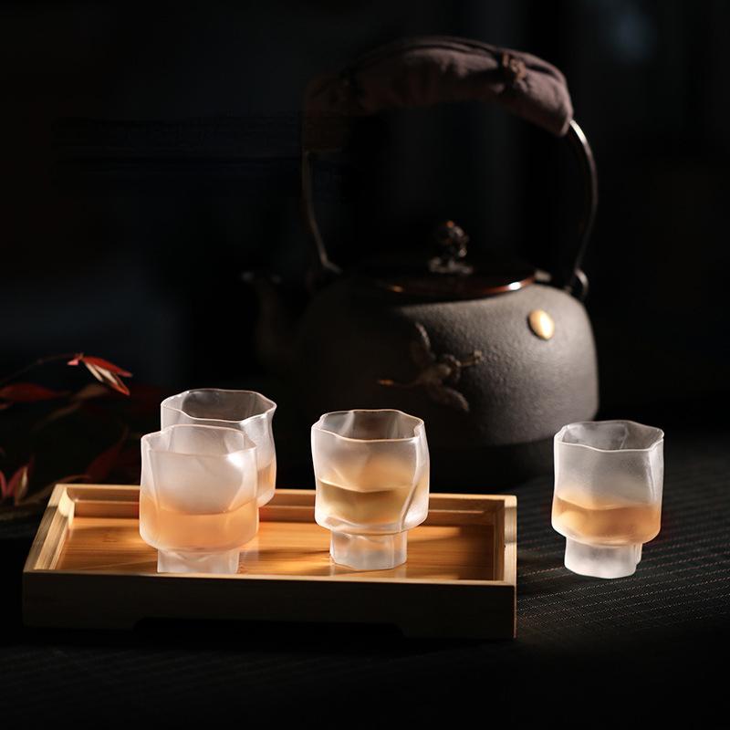 70 ml Mini Whisky Glas Tasse Japanischen Unregelmäßige Kunst Wein Tumbler Designer Tasse Matt Kristall Sake Tassen Schuss Glas Dropshipping