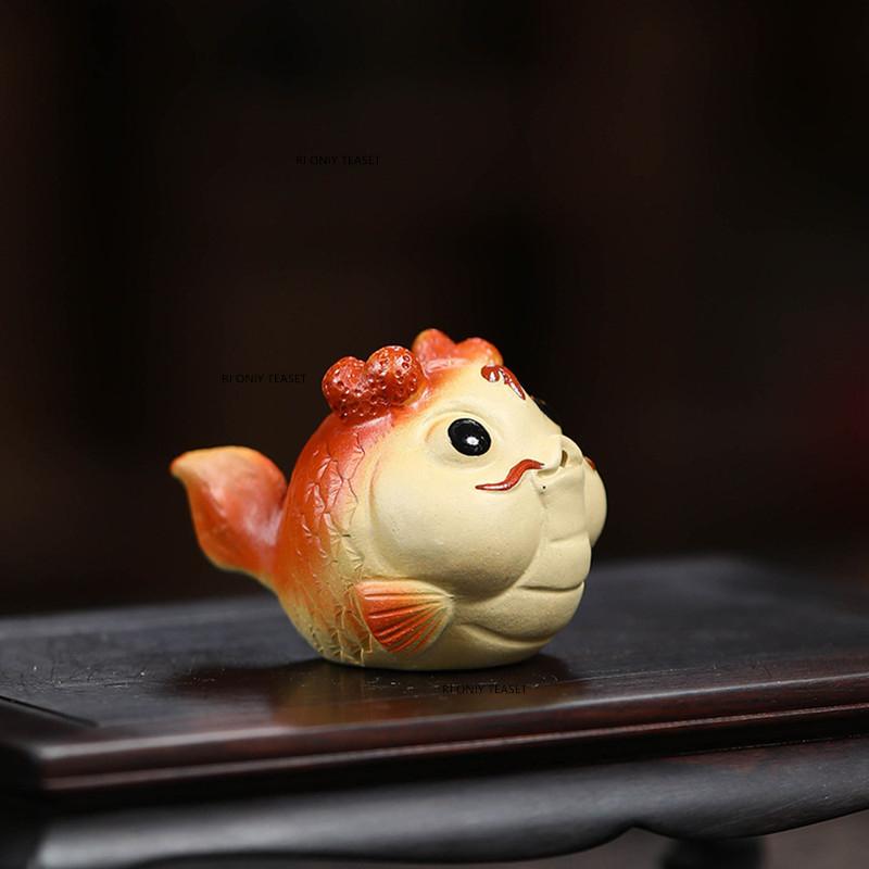 Chinese Yixing Purple Clay Tea Pet Handmade Cute Dragon Statue Ornaments Desktop Decors Tea Figurine Crafts Tea Set Decoration 4.2x6.2x4.3cm