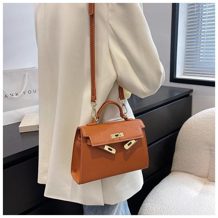 2024 New Stylish Urban Minimalist Small Shoulder Bag Women's Cross-border Texture Portable Bag