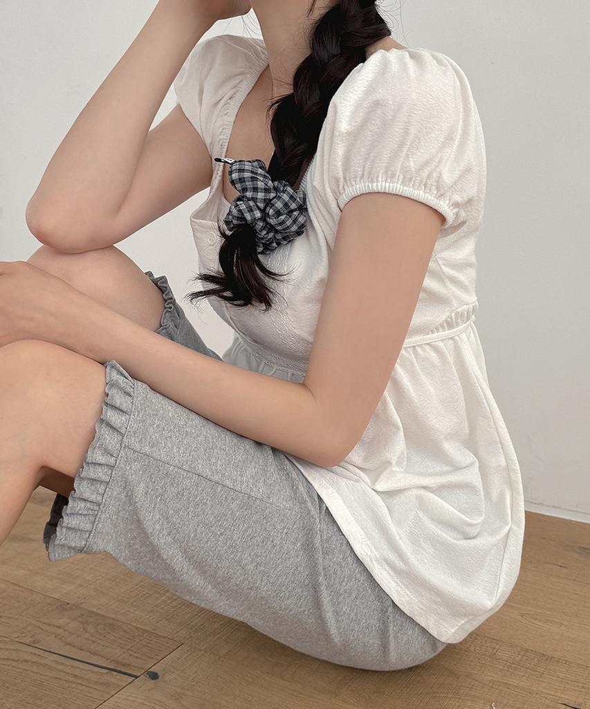MOYORA Knee-Length Frill Capri Pants [Gray]