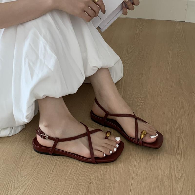 Bailamos Brand Design Women Flat Sandals Clip Toe Leisure Outside Beach Shoes for Lady Fashion Metal Decoration Summer Slides Mu
