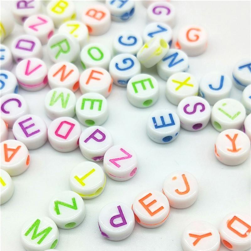 7mm 100ks Akrylové ploché kulaté korálky Černé Bílé Barevné Korálky s písmeny abecedy DIY Náramek Náhrdelník Šperky Řemeslné navlékací potřeby