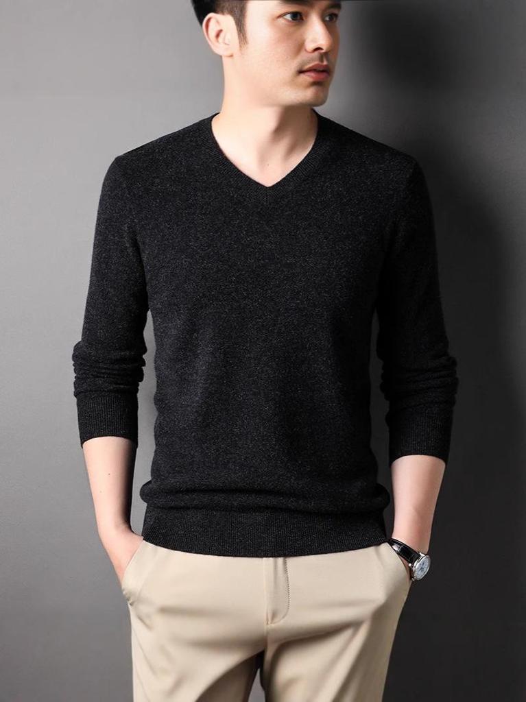 Men's High-End All-Wool Round Neck Sweater - Pure Color Knitwear for Autumn and Winter