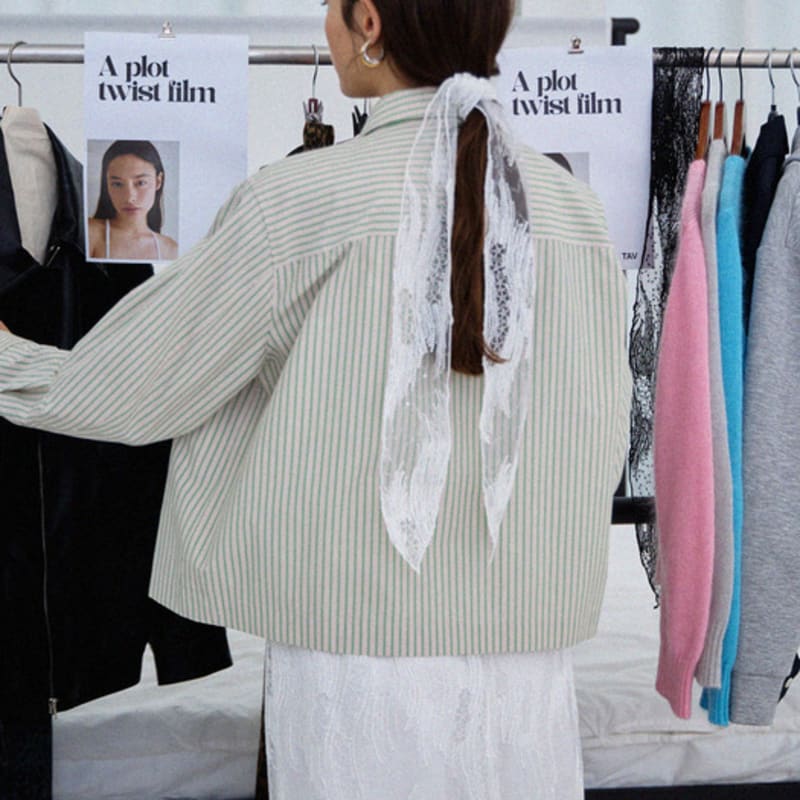 

TAV Yve Lace Long Scarf - 2color White