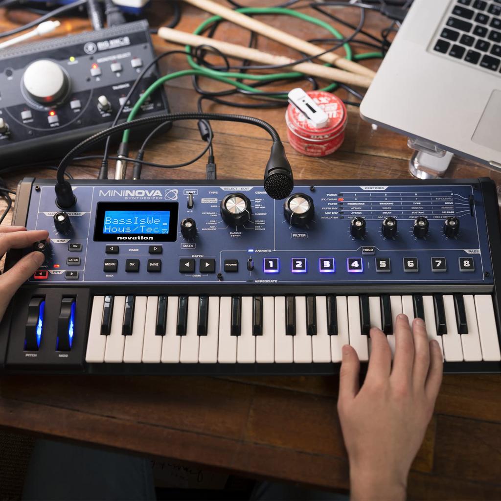 Novation Synthesizer MiniNova