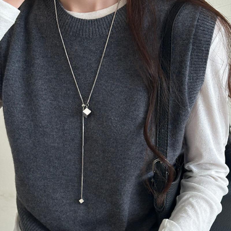 Korean silver sugar cube pull necklace women's 2025 new popular versatile temperament autumn and winter long sweater chain accessories