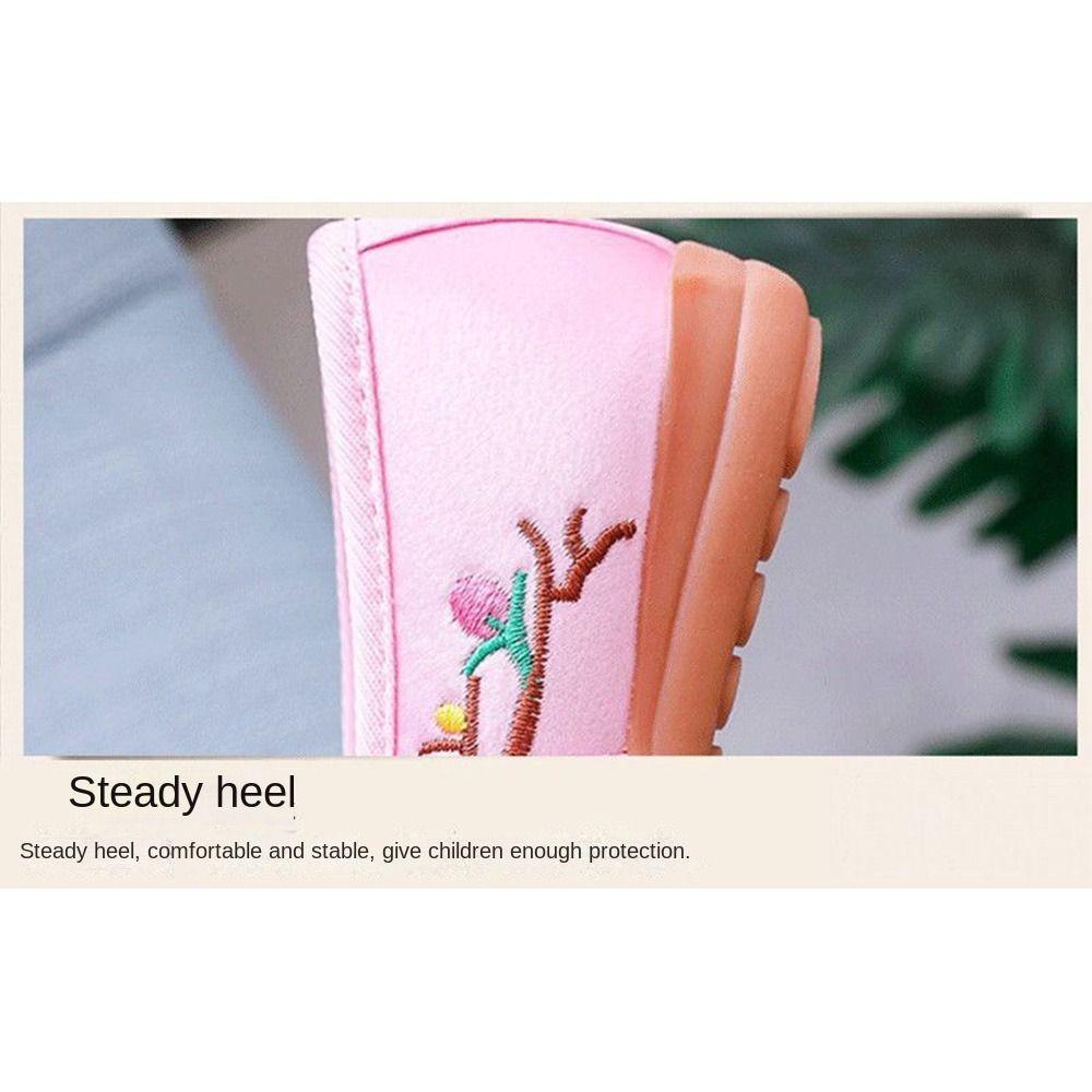 Soft Sole Floral Embroidery Satin Shoes Wear Resistant Hanfu Shoes Ballet Shoes For Girl Women