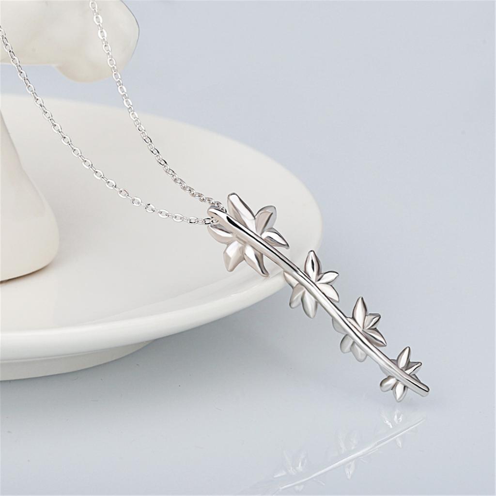 Japanese and Korean Popular Multicoloured Flower Pendants with Zircon Enchasing Glue Elegant Temperament Womens Necklace