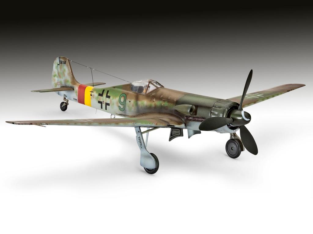 German Revell Ta152H 03981 Plastic Model 1/72 Focke-Wulf