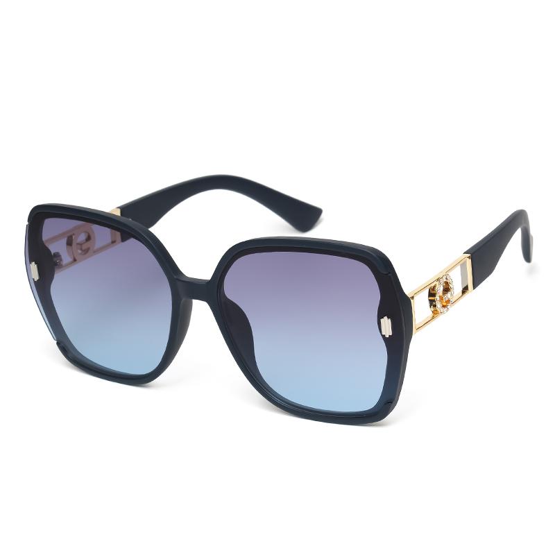 Oversized Fashion Sunglasses Large Frame Gradient Lens Sun Glasses Ombre Modern Tinted Simple Style Women UV400 Travel Eyewear