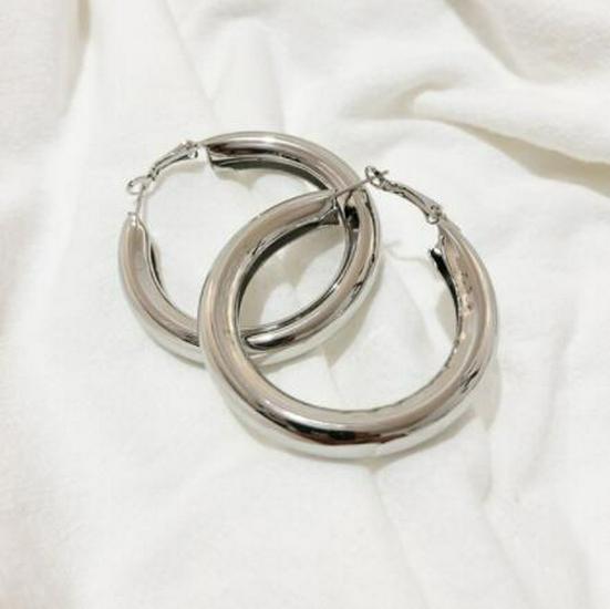 Übertriebene geometrische Hohl-Creolen im Punk-Stil für Damen