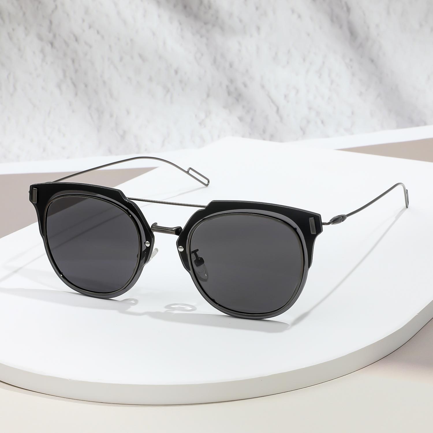New Fashionable Punk Sunglasses Men s and Women s Double Nose Bridge Metal Trendy Retro Glasses UV400