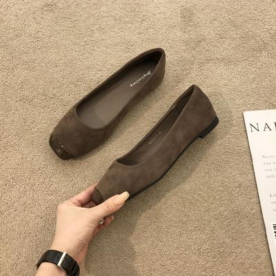 Retro quadratischer Kopf schlichte flache Mündung einzelne Schuhe Damen Oma Schuhe 2025 Frühling und Herbst neu Wildleder Spät Abendwind flacher Boden sanfte Schuhe